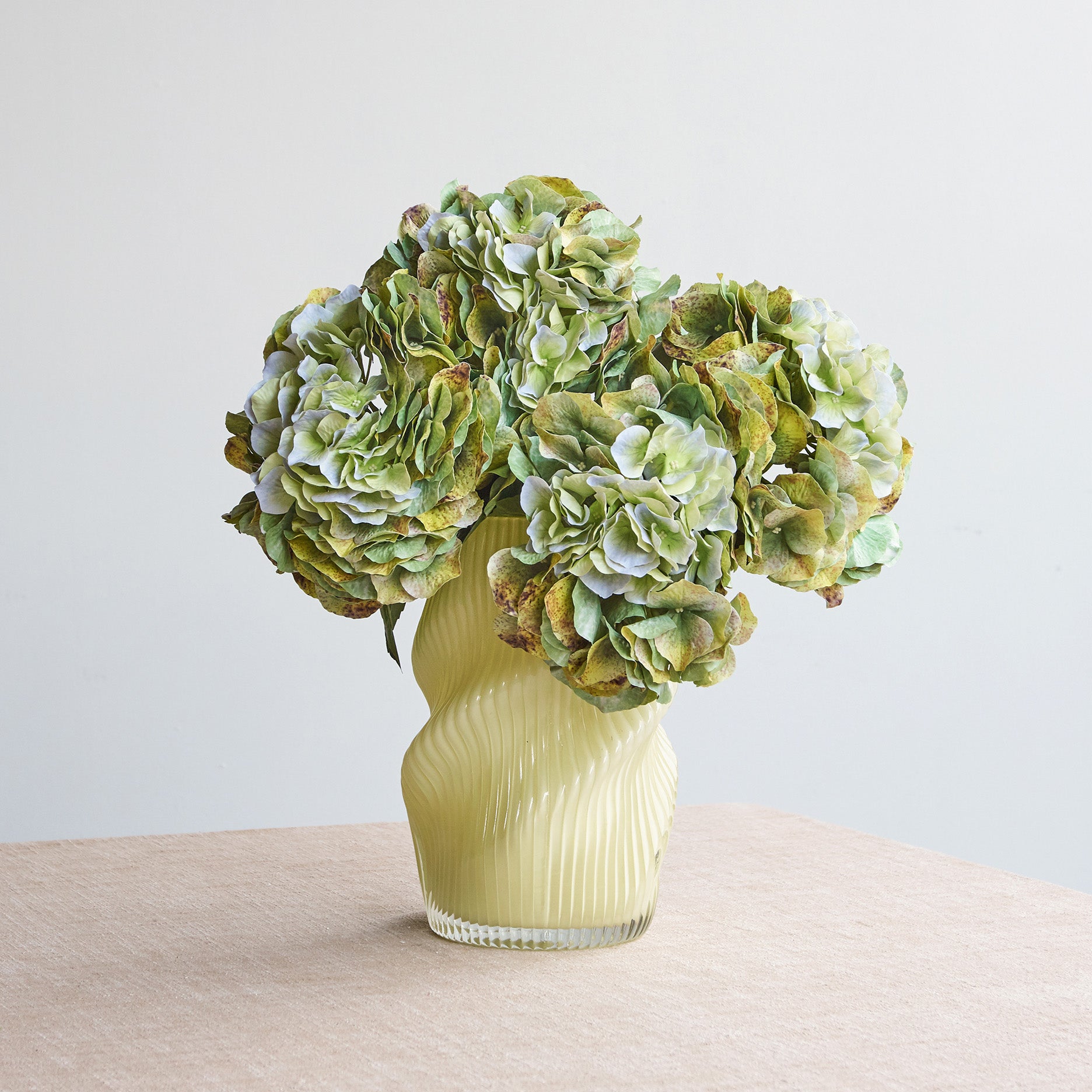 Wavy vase